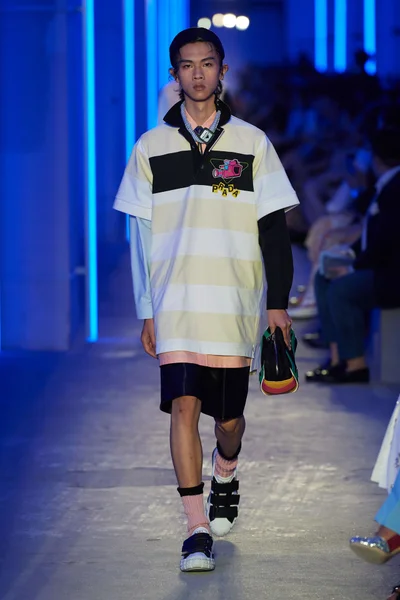 Look 48